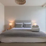 Cond Bayline - Tremelga - Pool - Gym - Spa- By Bedzy 아파트 Armação de Pêra