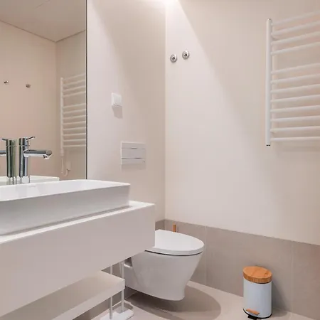 Cond Bayline - Tremelga - Pool - Gym - Spa- By Bedzy شقة