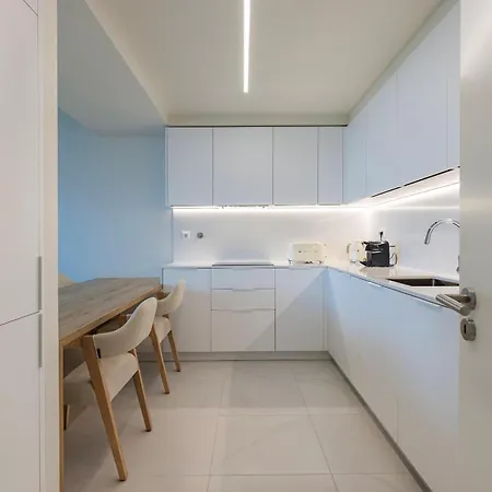 Apartment Cond Bayline - Tremelga - Pool - Gym - Spa- By Bedzy *